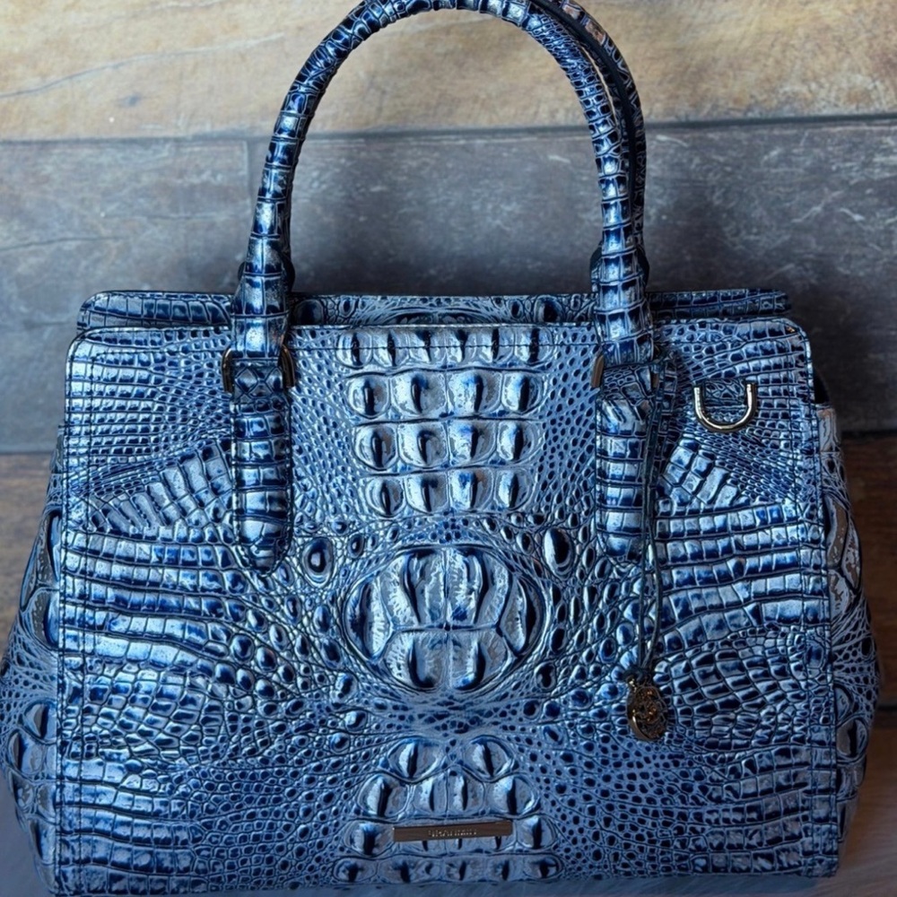 NWT Brahmin Costal Blue Small Finley handbag - Picture 3 of 15
